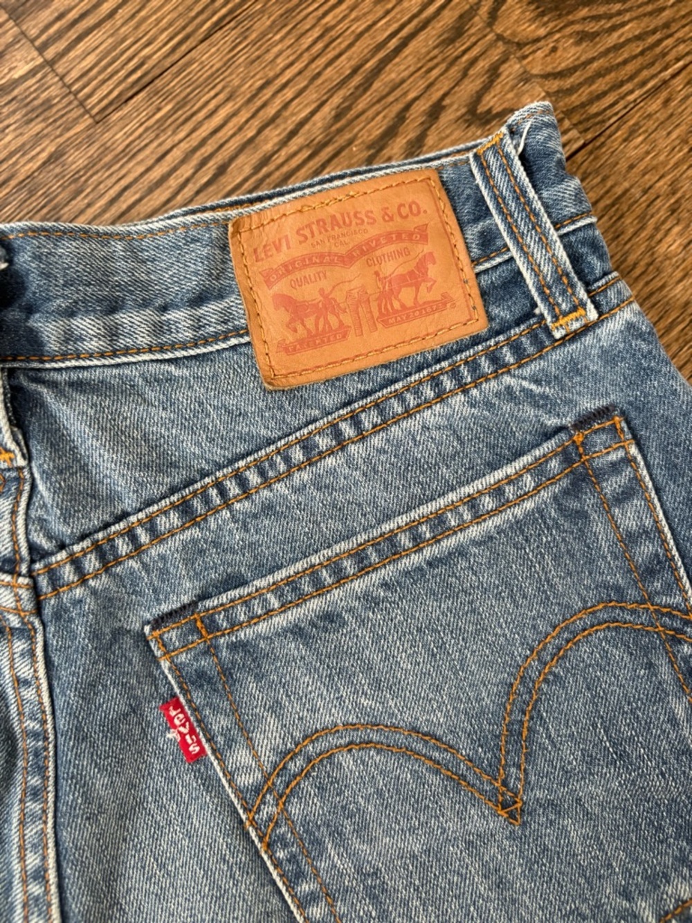 Levi's Denim Cutoff Shorts - Picture 3 of 6